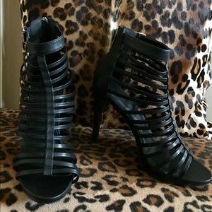 Gorgeous ITALIAN Black Strappy Sandals